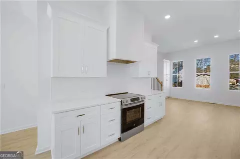 3213 Mchenry Ave, Scottdale, GA 30079