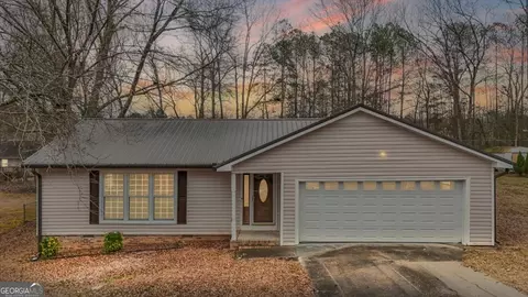 136 Jennifer Ln, Carrollton, GA 30116
