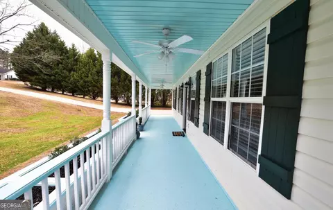 Exterior - 105 Redwood Dr, Lagrange, GA 30240 photo 1 of 8