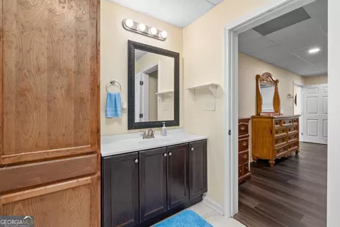 Bath - 733 Cherry Rd, Franklin, GA 30217 photo 8 of 8