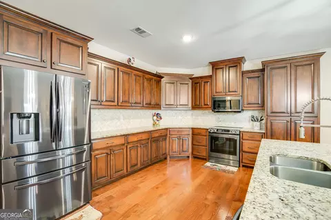 Kitchen - 733 Cherry Rd, Franklin, GA 30217 photo 1 of 5