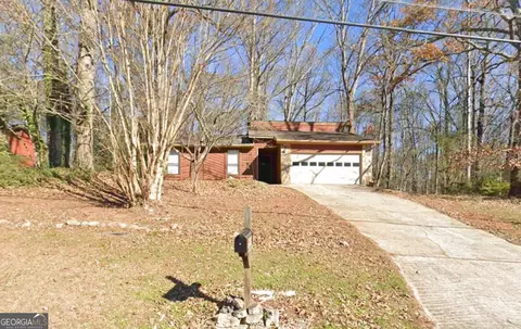 3396 Deshong Dr, Stone Mountain, GA 30087