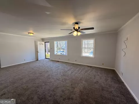 Living - 203 Bonaventure Dr, Lagrange, GA 30241 photo 1 of 3
