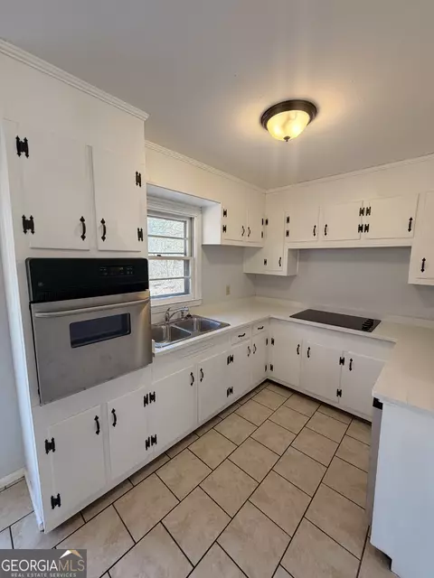 Kitchen - 203 Bonaventure Dr, Lagrange, GA 30241 photo 2 of 3