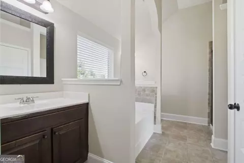 Entry Way - 1969 Trinity Mill Dr, Dacula, GA 30019 photo 6 of 8