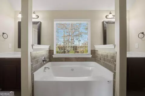 Bath - 1969 Trinity Mill Dr, Dacula, GA 30019 photo 2 of 2