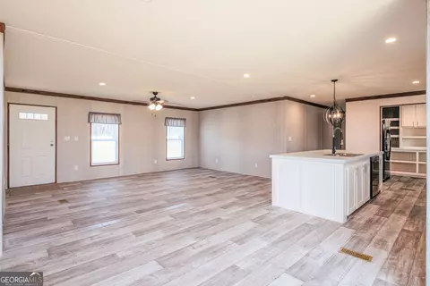 Living - 424 Lb Hall Rd, Garfield, GA 30425 photo 3 of 3
