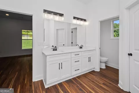 Entry Way - 1000 Foxcroft Dr, Lagrange, GA 30240 photo 3 of 5