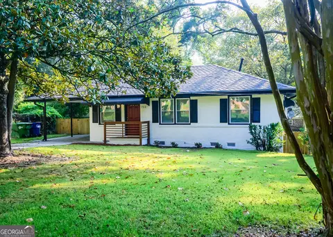 753 Commodore Dr NW, Atlanta, GA 30318