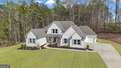 215 Greyfairs Ave, Senoia, GA 30276