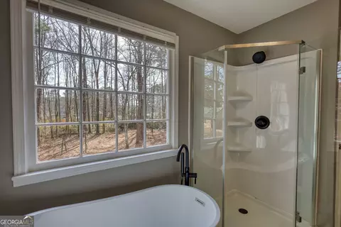 Bath - 1067 Brookview Ln, Hampton, GA 30228 photo 4 of 5