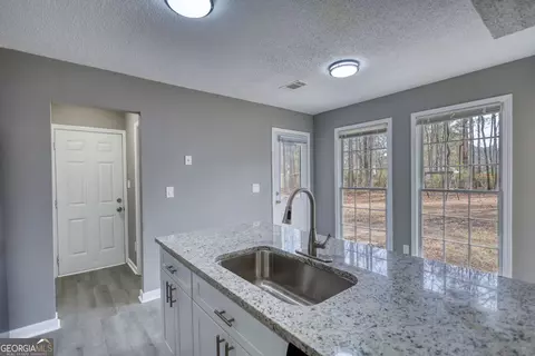 Kitchen - 1067 Brookview Ln, Hampton, GA 30228 photo 2 of 3