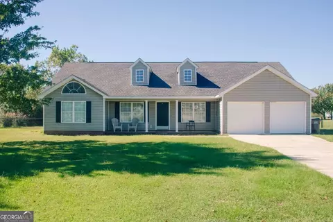 1236 Vo Tech Dr, Fitzgerald, GA 31750