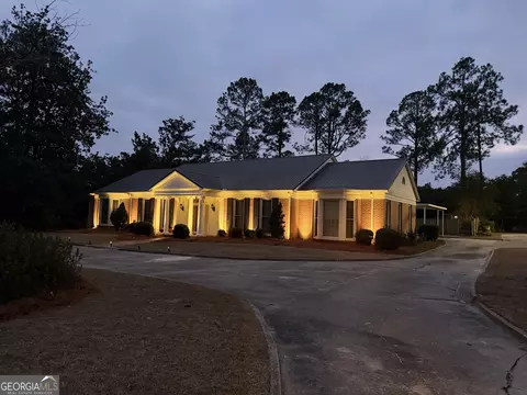 95 W Willow Creek Ln, Mcrae-helena, GA 31055