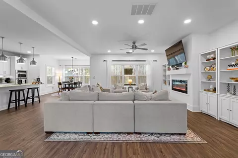 147 Wolf Creek Cv, Lagrange, GA 30240 photo 8