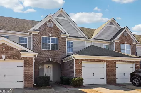 232 Village Dr, Loganville, GA 30052