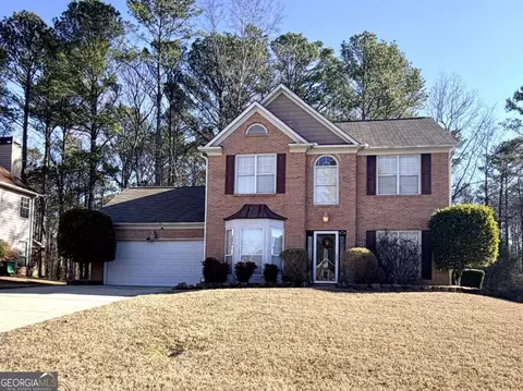 6914 Waters Edge Dr, Stone Mountain, GA 30087