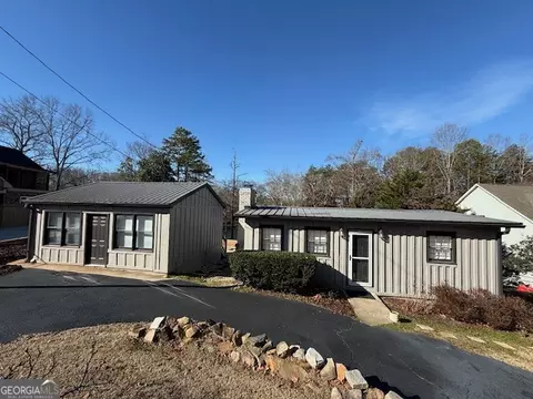 6052 Seminole Dr, Flowery Branch, GA 30542