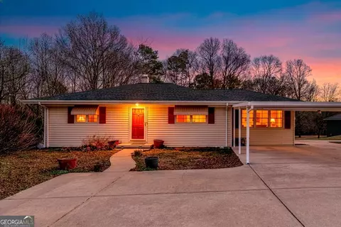 150 Clarks Bridge Rd, Gainesville, GA 30501