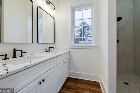 Bath - 610 N Rogers St, Pooler, GA 31322 photo 1 of 4