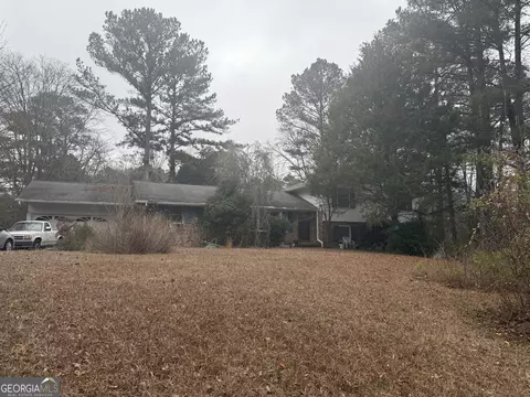 1614 Woodcrest Dr, Conyers, GA 30012