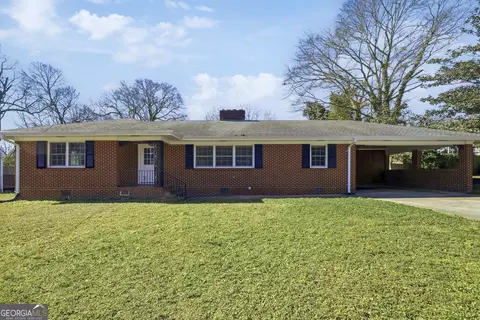 88 W New St, Winder, GA 30680