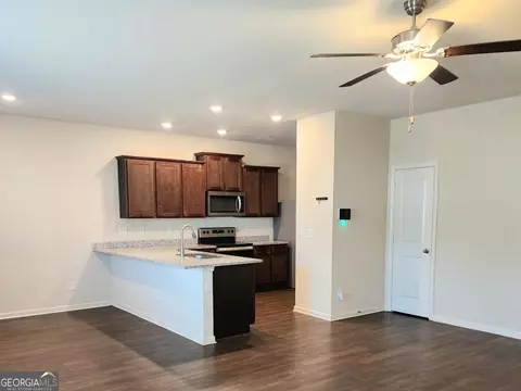 Living - 2981 Cleburne Ter, Hampton, GA 30228 photo 1 of 4