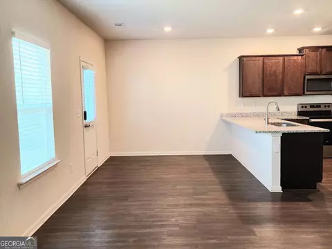 Living - 2981 Cleburne Ter, Hampton, GA 30228 photo 2 of 4