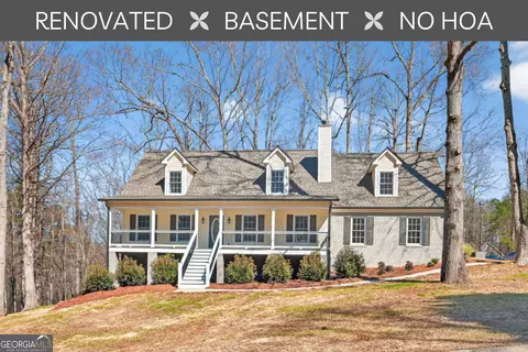 546 Creek View Dr, Hoschton, GA 30548