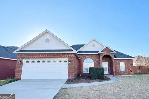 108 Manchester Ln, Byron, GA 31008