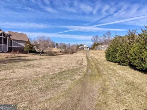41 Hidden Fields Rd, Hiawassee, GA 30546
