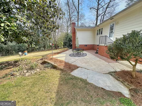 Exterior - 216 E Lane Cir, Lagrange, GA 30240 photo 5 of 9