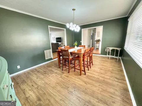 Dining - 216 E Lane Cir, Lagrange, GA 30240 photo 2 of 2