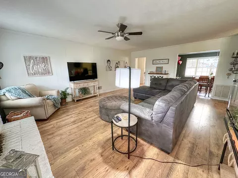 Living - 216 E Lane Cir, Lagrange, GA 30240 photo 2 of 4