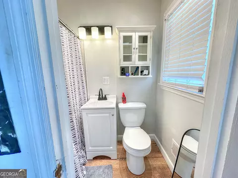 Bath - 216 E Lane Cir, Lagrange, GA 30240 photo 4 of 5