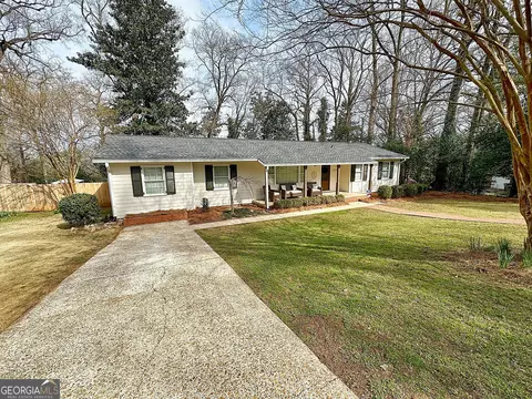 Exterior - 216 E Lane Cir, Lagrange, GA 30240 photo 1 of 9