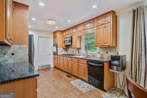 Kitchen - 1777 E Gate Trl, Stone Mountain, GA 30087 photo 1 of 5