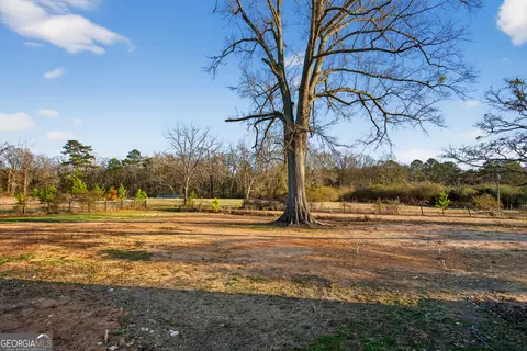 Exterior - 439 Cooley Rd, Lagrange, GA 30241 photo 3 of 4