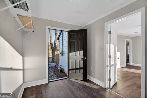 Entry Way - 439 Cooley Rd, Lagrange, GA 30241 photo 1 of 1