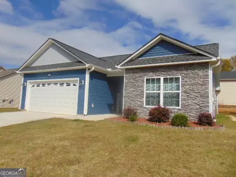 517 Highland Pointe Dr, Alto, GA 30510