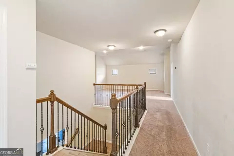 Entry Way - 457 Mossycup Dr, Fairburn, GA 30213 photo 4 of 5