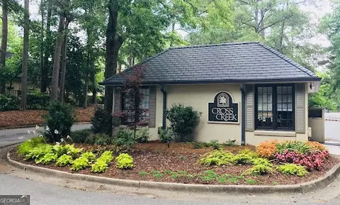 64 NW Chaumont Sq NW, Atlanta, GA 30327