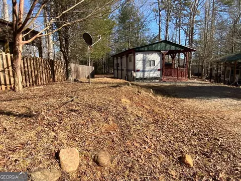 64 10th St, Ellijay, GA 30540