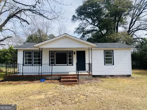 48 Jones St, Richland, GA 31825