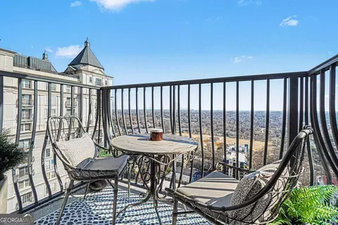 195 14th St NE #2806, Atlanta, GA 30309