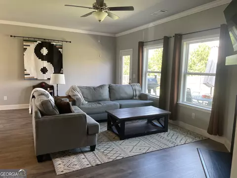 Living - 716 Westcrest Ln, Cornelia, GA 30531 photo 2 of 2