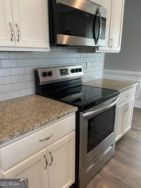 Kitchen - 716 Westcrest Ln, Cornelia, GA 30531 photo 1 of 2