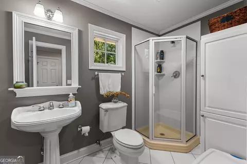 Bath - 101 Deal Dr, Lagrange, GA 30240 photo 1 of 6