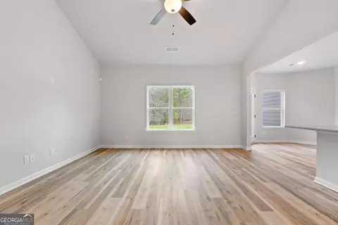 Living - 185 Patterson Dr, Franklin, GA 30217 photo 1 of 2