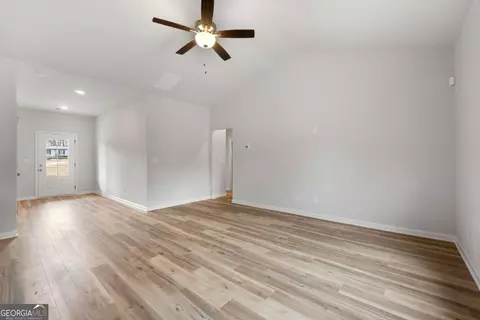 Entry Way - 185 Patterson Dr, Franklin, GA 30217 photo 3 of 8
